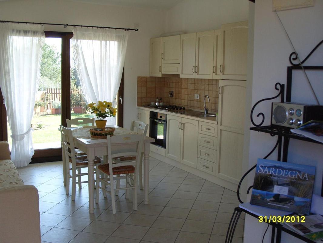 Casadelfaro Con Giardino A Pittulongu 600Metri Dalla Spiaggia Olbia Exterior foto