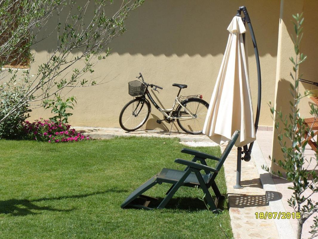 Casadelfaro Con Giardino A Pittulongu 600Metri Dalla Spiaggia Olbia Exterior foto